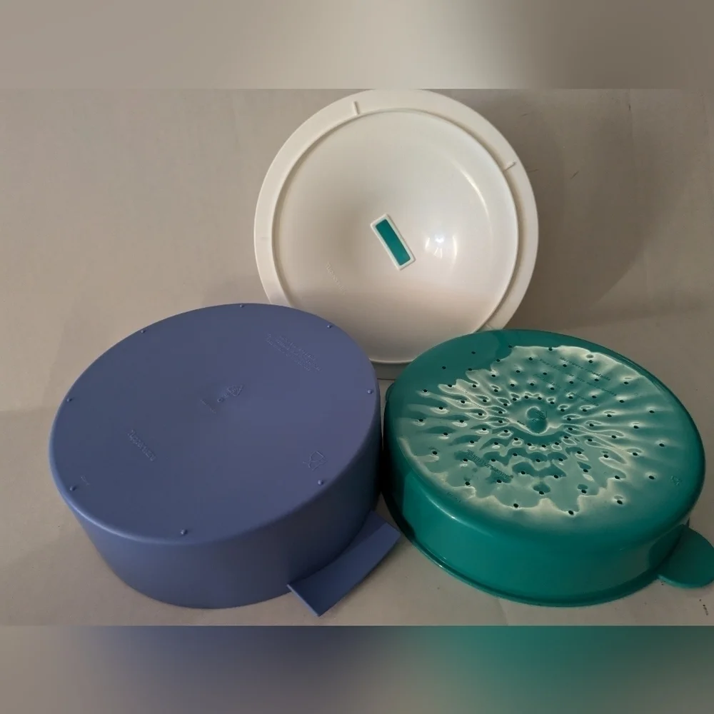 Tupperware Veggie Microsteamer 3 Piece with booklet. Blue and green